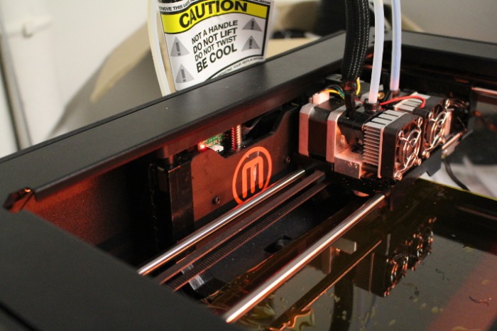 Imprimante 3D: Makerbot Replicator 2X – MakerSpace56